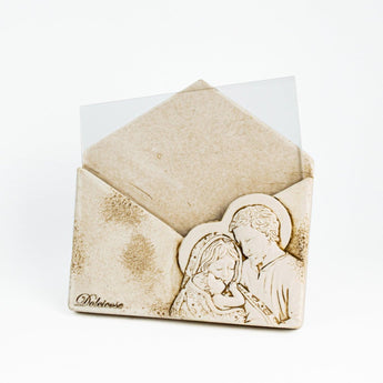 Portafoto in Marmo Resina a forma di Lettera con Sacra Famiglia in Rilievo Portafoto Albalu Bomboniere   